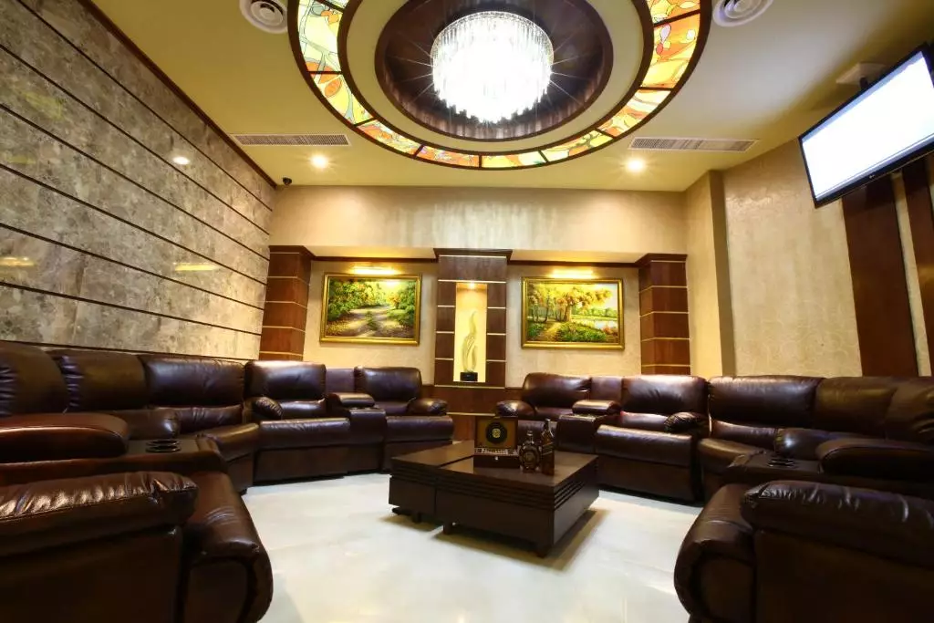 New Nairi Hotel